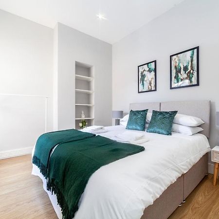 West Kensington Apartment London Exterior photo